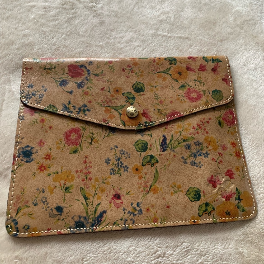 Elegant floral boho clutch